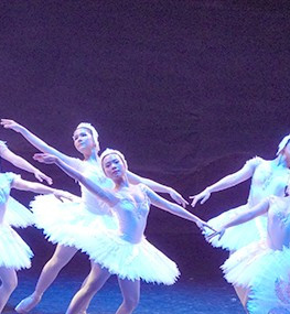 Vở ballet Hồ Thiên Nga tái ngộ với khán giả sau chưa đầy 1 tháng ra mắt