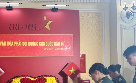 Nửa thế kỷ văn học Việt Nam: “Trả nợ” quá khứ, viết tiếp tương lai
