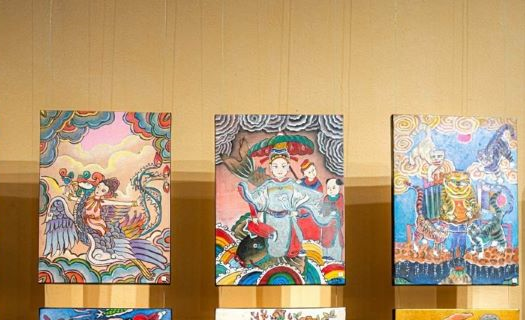 Đánh thức không gian đền Quan Đế qua triển lãm “Sắc màu truyền thống”