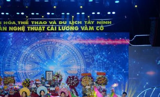 Giữ chân người trẻ ở lại với sân khấu