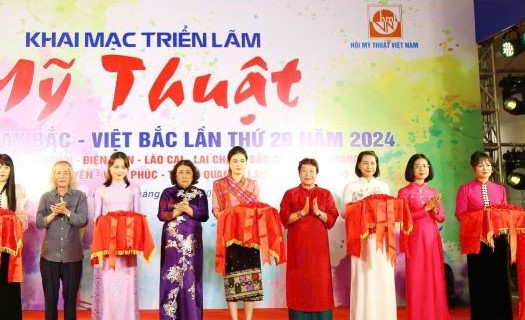 Khai mạc Triển lãm mỹ thuật Khu vực III Tây Bắc – Việt Bắc lần thứ 29 tại thành phố Sơn La