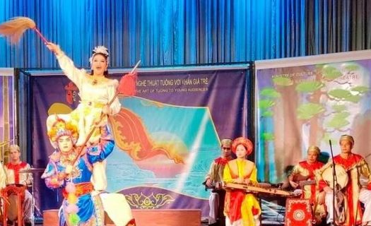 Điểm tựa bền vững để phát triển công nghiệp văn hóa