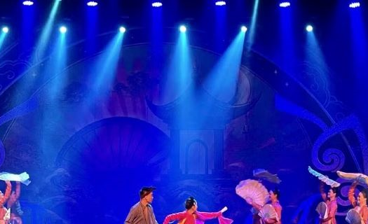 Sân khấu và cơ hội bứt phá cùng công nghiệp văn hóa
