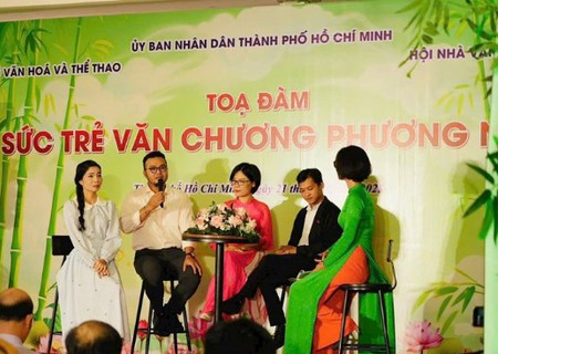 TP.HCM: “Thắp lửa” cho văn chương trẻ