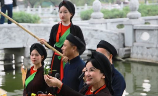 Truyền dạy và thực hành Quan họ qua mô hình các câu lạc bộ giúp bảo tồn giá trị di sản