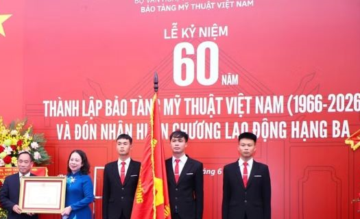 Bảo tàng Mỹ thuật Việt Nam đón nhận Huân chương Lao động hạng Ba