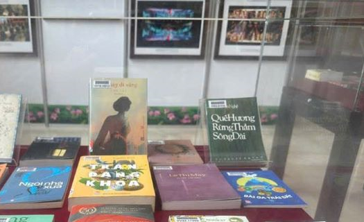 Văn học, nghệ thuật trong kỷ nguyên hội nhập cần góp phần củng cố bản sắc văn hóa dân tộc