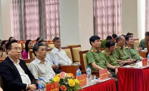 Khai mạc Trại sáng tác văn học "Vì an ninh Tổ quốc và bình yên cuộc sống"