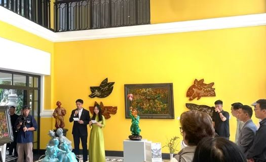 Triển lãm "Trên núi-Dưới đồi": Tôn vinh di sản bằng ngôn ngữ nghệ thuật